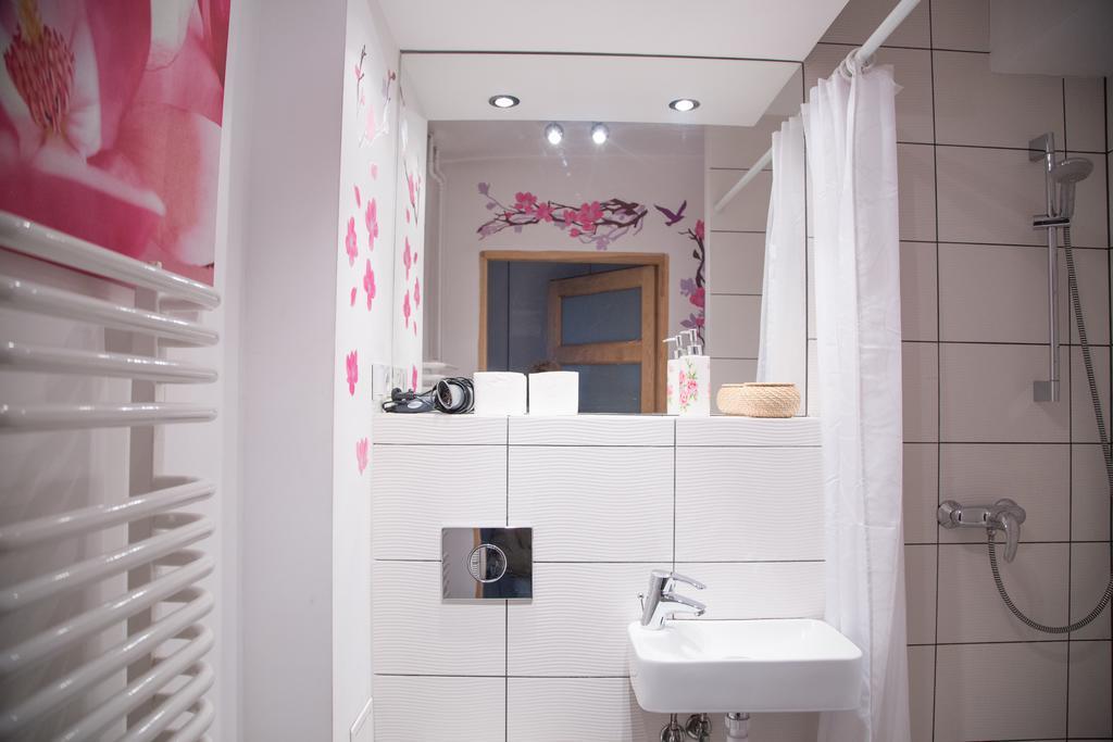 קרקוב Apartment Lobzowska מראה חיצוני תמונה